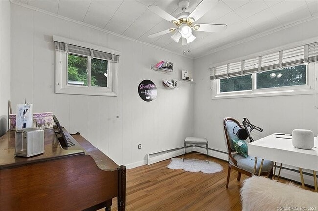 Building Photo - 2 Horseshoe Dr