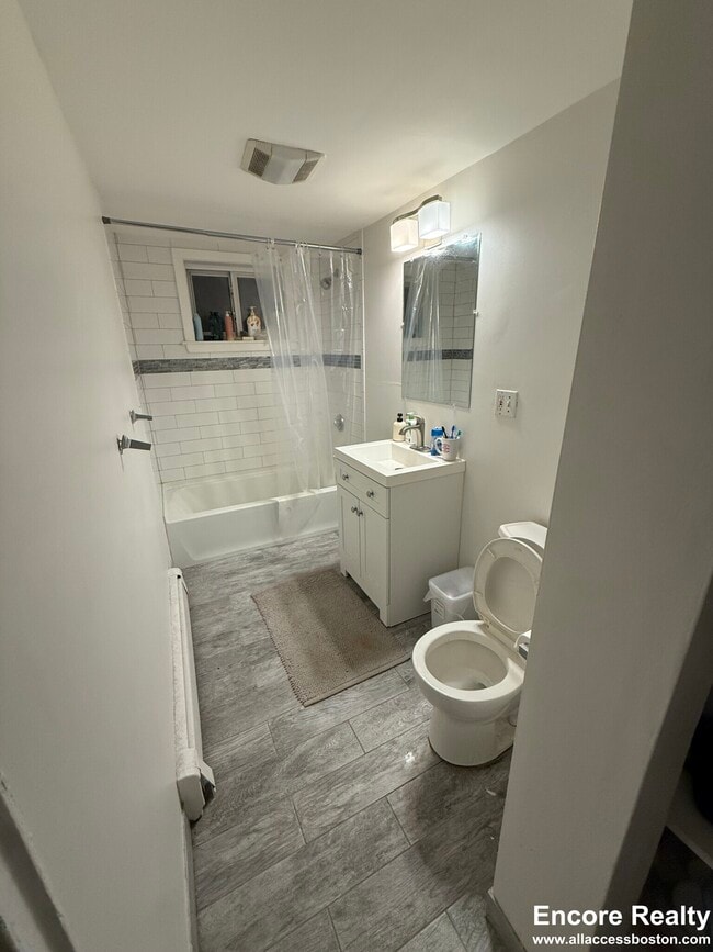 Building Photo - 63 Selkirk Rd