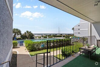 Building Photo - 7600 Seawall Blvd