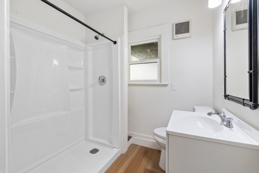 Bathroom - 4716 7th Ave NE