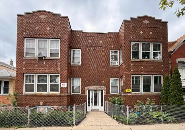 Building Photo - 3352 S Lituanica Ave