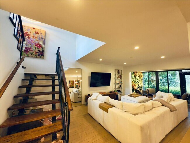 Building Photo - 8113 Breeze Cove Ln