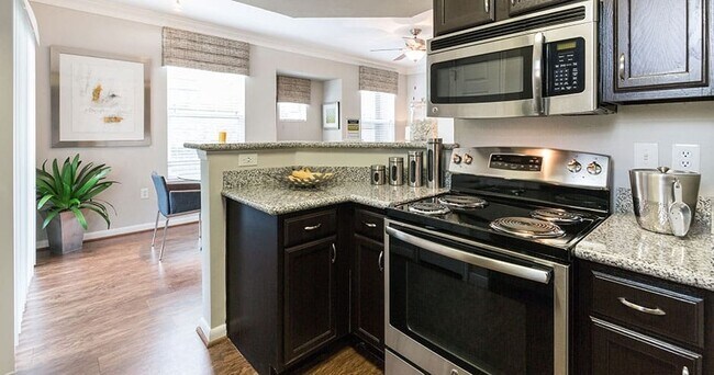Primary Photo - Convenient Location, Resort-Style Comfort!