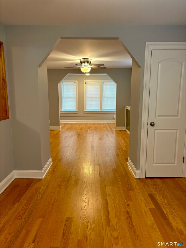 Building Photo - 45 Mead Ave