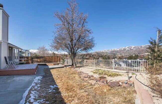 Building Photo - 5321 Simons Dr