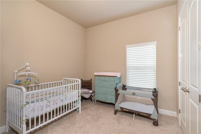 Building Photo - 4120 Vinalopo Dr
