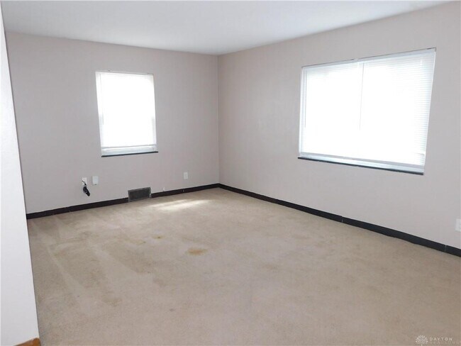 Building Photo - 600 Hadley Ave