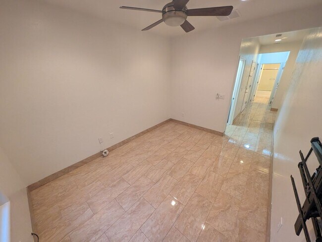 Building Photo - 7521 Chaffinch St