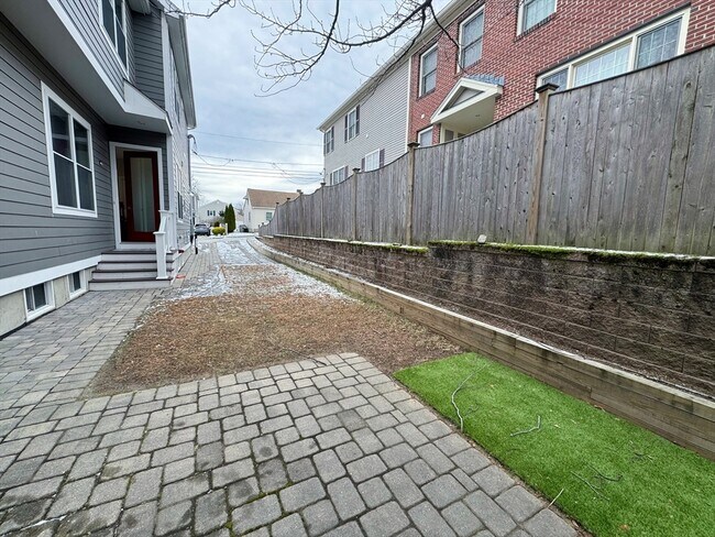 Building Photo - 30 Harrington St