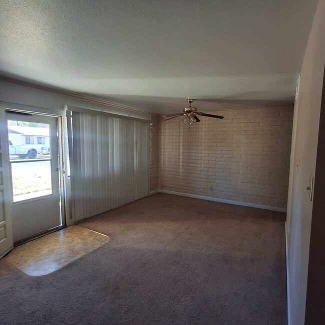 Building Photo - 412 Chalcocite St