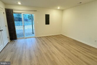 Building Photo - 2543 Westwind Blvd