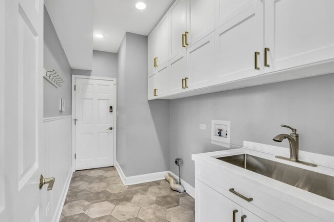 Building Photo - 37274 N Black Velvet Ln