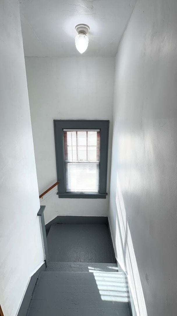 Building Photo - 1722 Coleman Ave