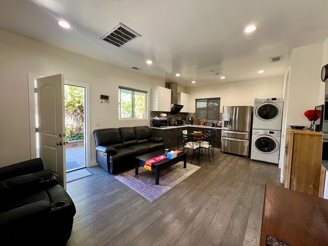 Building Photo - 13090 Heath St