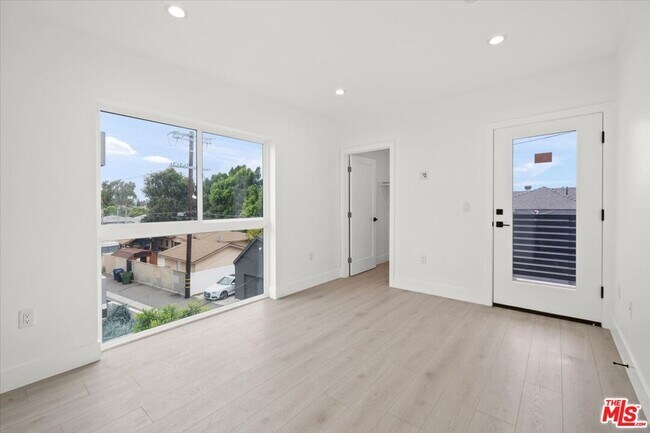 Building Photo - 4922 S Centinela Ave