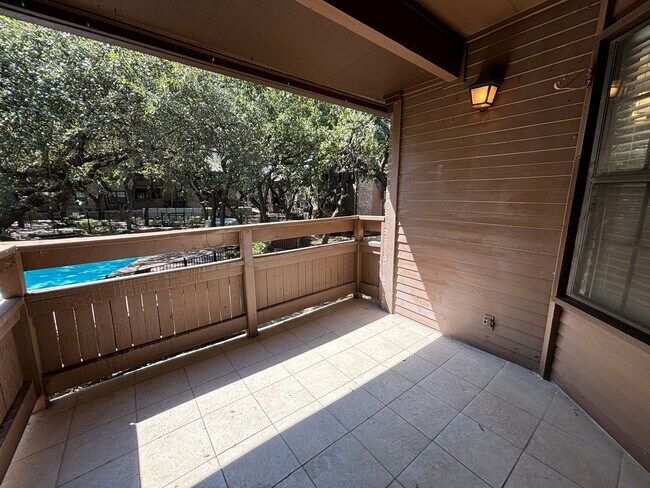 Building Photo - 10955 Wurzbach Rd