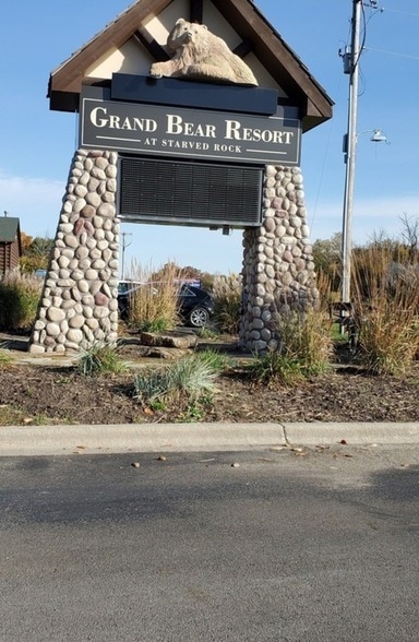 Building Photo - 2643 IL-178