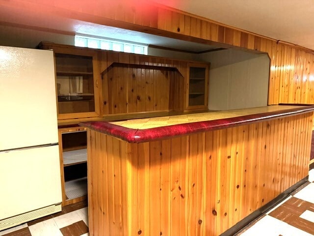 Building Photo - 220 May St