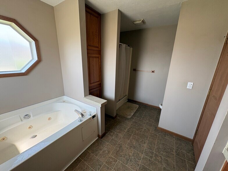 Building Photo - 19515 Carter Ln