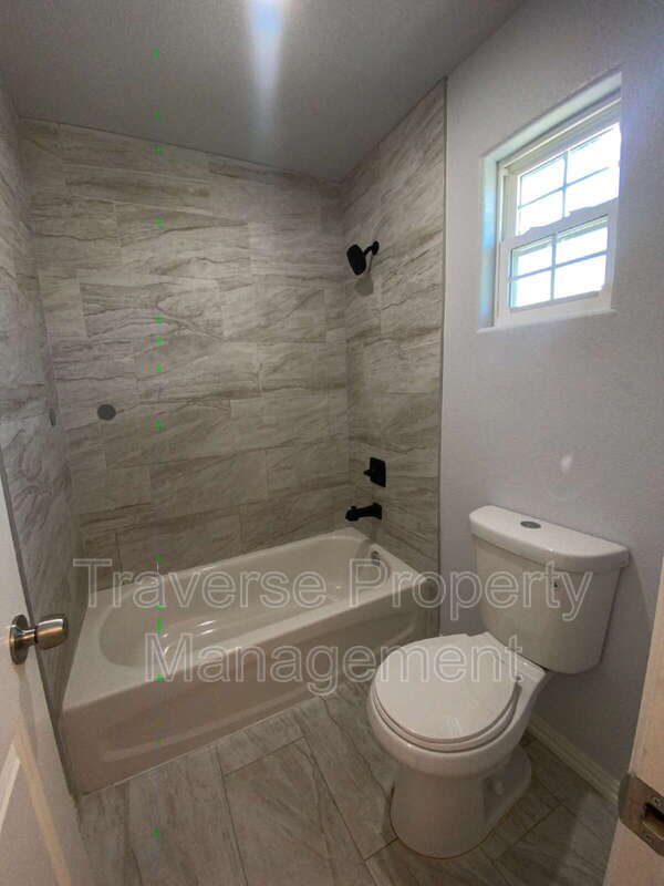 Building Photo - 5408 Fernander Dr