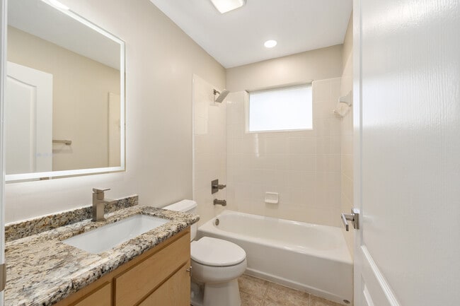 Building Photo - 6523 NW 109th Pl