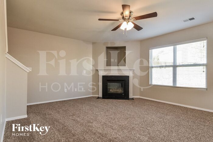 Building Photo - 3912 SE Jack Pine Ct