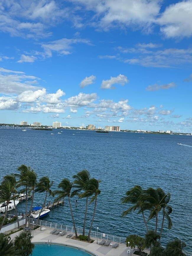 Primary Photo - 1865 79th Street Causeway