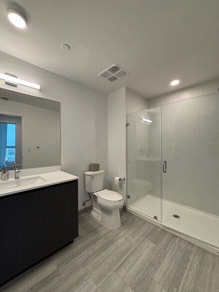 Building Photo - 154 NE 23rd St