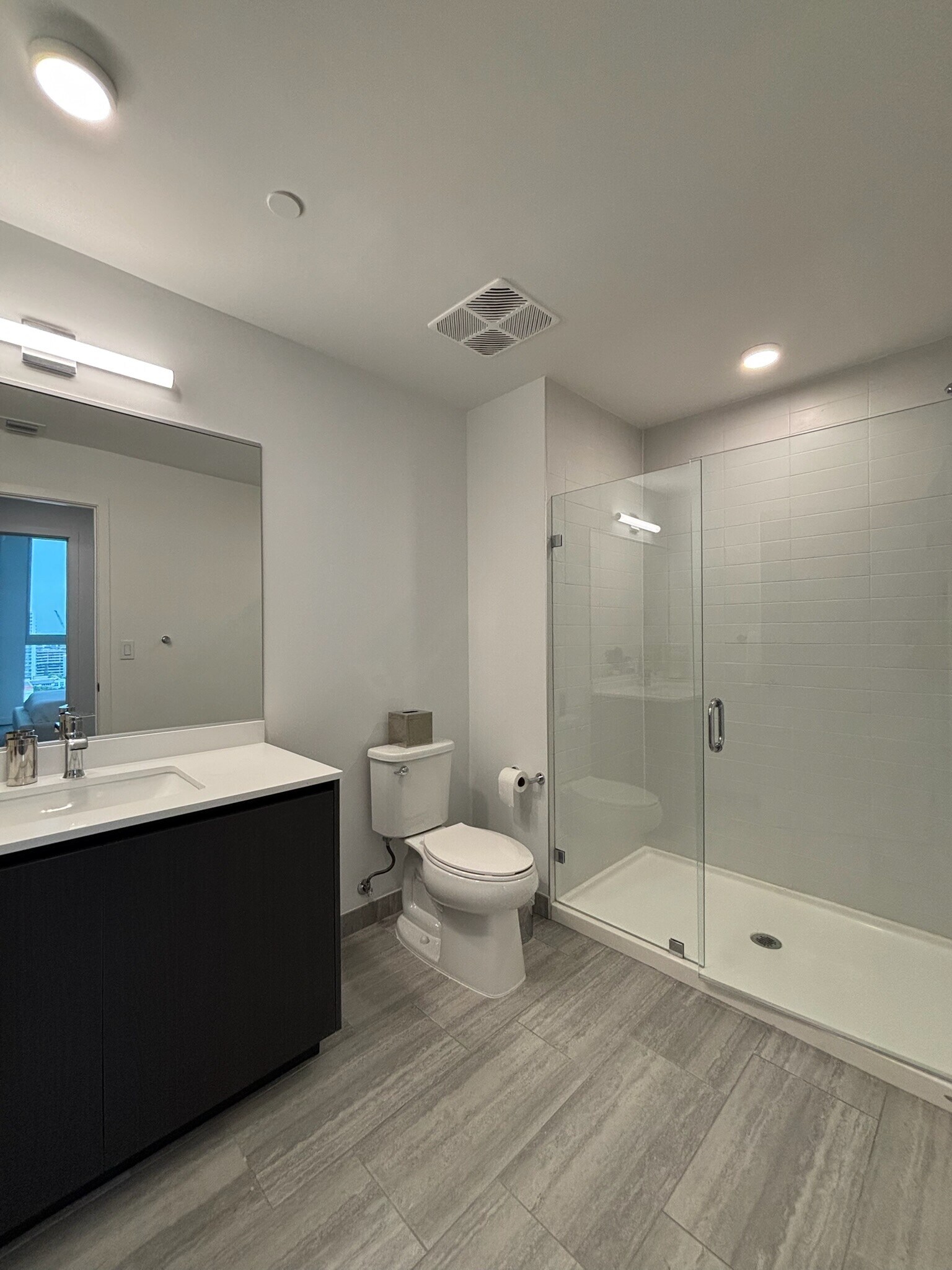 Building Photo - 154 NE 23rd St