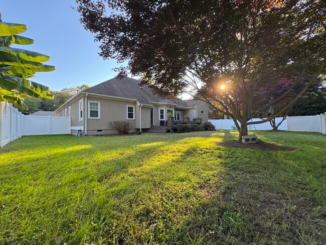 Building Photo - 329 Woodbrook Run