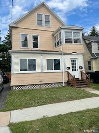 Building Photo - 64 Glemby St