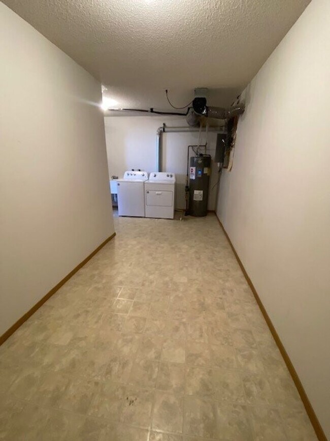 Building Photo - 6013 23rd St S