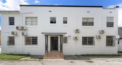 Building Photo - 850 NW 2nd St