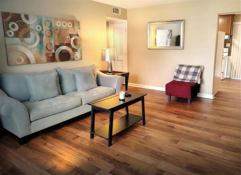 Building Photo - Athens Highlands Apts.