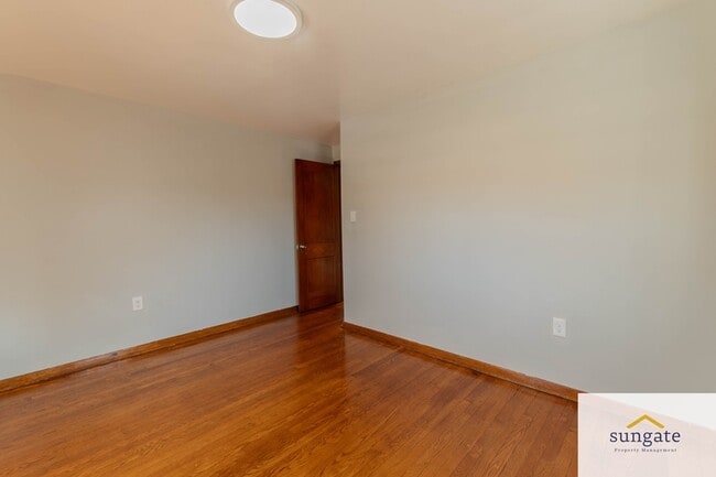 Building Photo - 5615 Queens Chapel Rd