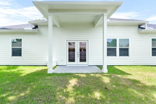 Building Photo - 5 Romana Ln