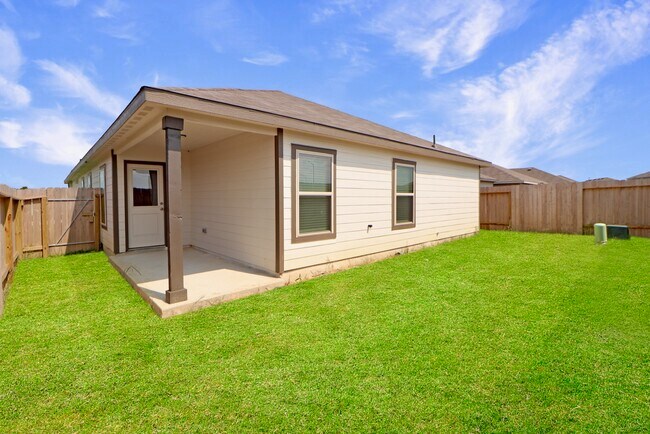 Building Photo - 17327 Ridge Dr