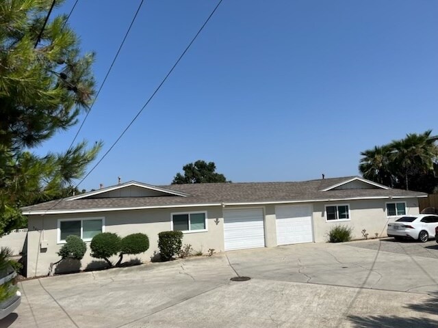 Building Photo - 341 Peters Dr