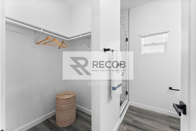 Building Photo - 8353 Ivory Coast Dr