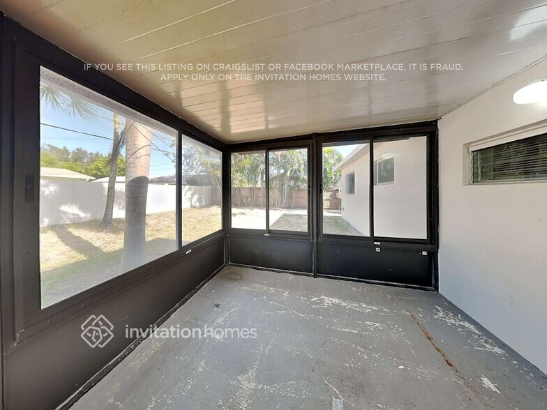 Building Photo - 908 Belmont Dr