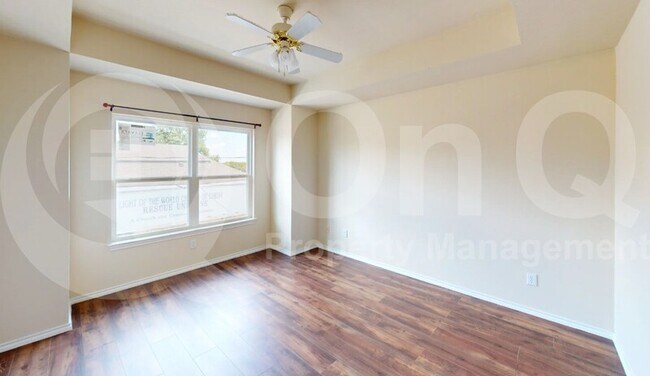 Building Photo - 2320 Hunters Run Dr