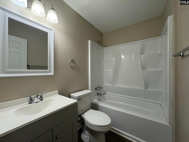 Building Photo - 624 Torwood Dr