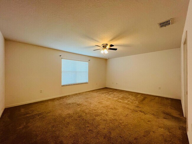 Building Photo - Luxury 5 Bedrooms 3 Bathrooms Single Family House For Rent