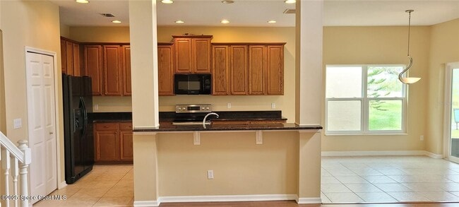 Building Photo - 1721 Saffron Plum Ln