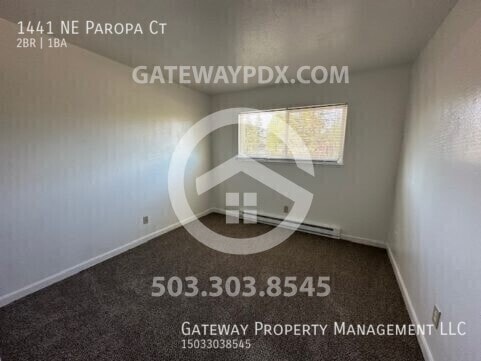 Building Photo - 1441 NE Paropa Ct