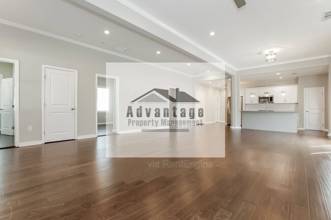 Building Photo - 1536 Montreat Ave SW