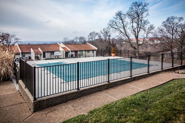 Building Photo - 2 Bed & 2 Bath Condo