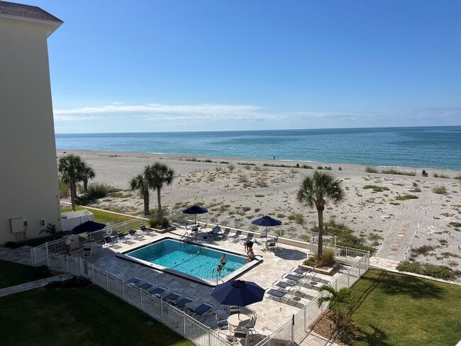 Building Photo - NEW PRICE! 2BD/2BA with Detached Carport on Venice Island!