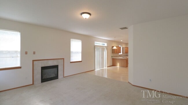 Building Photo - Beautiful 4-Bedroom Home with Custom Finishes & Thoughtful Layout