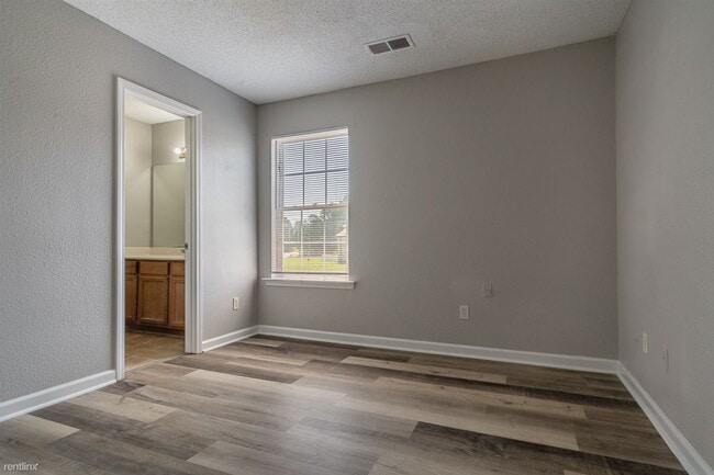 Building Photo - 3 br, 2.5 bath House - 7981 Marsha Woods D...